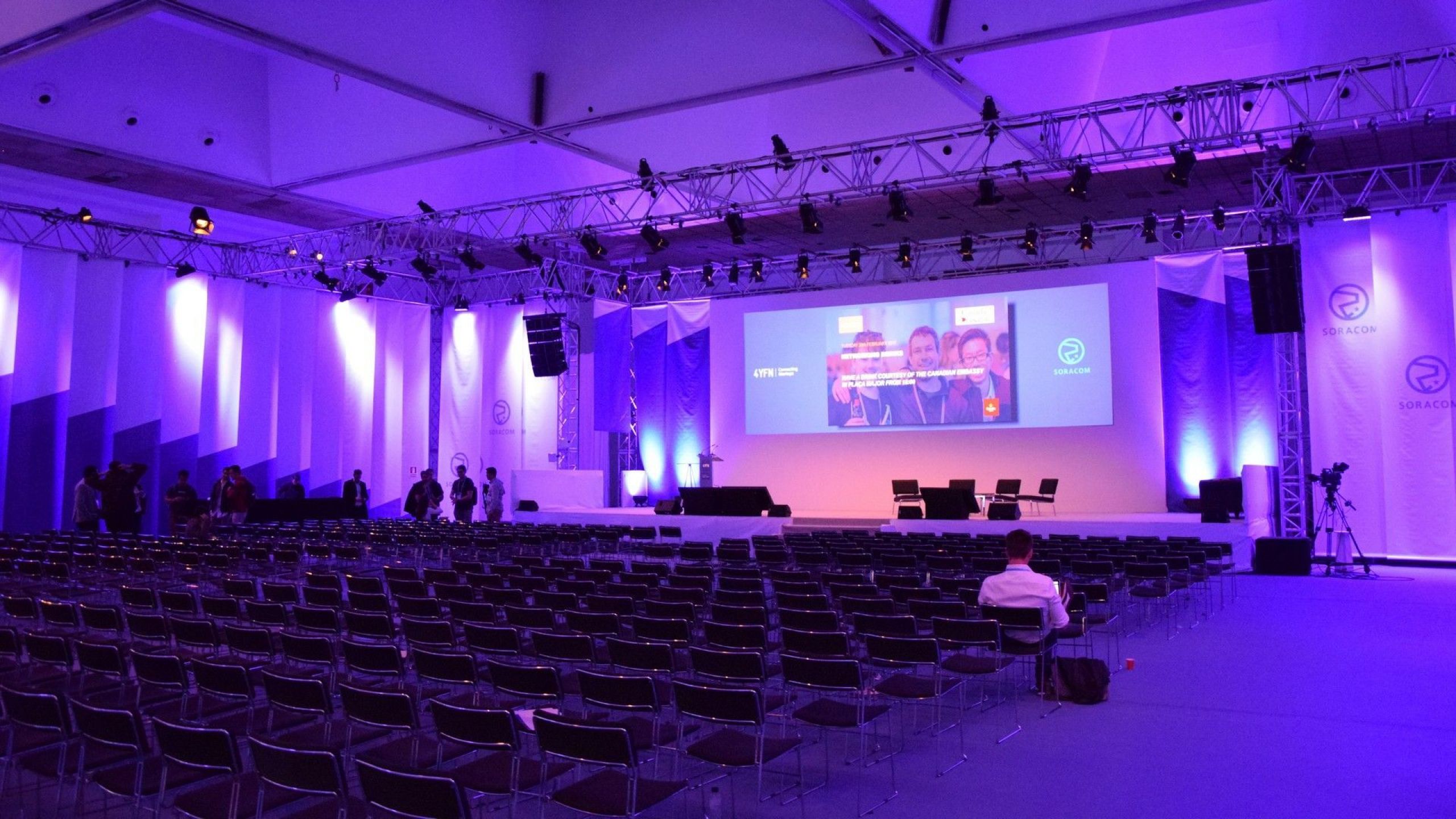 Soluciones audiovisuales ferias y congresos